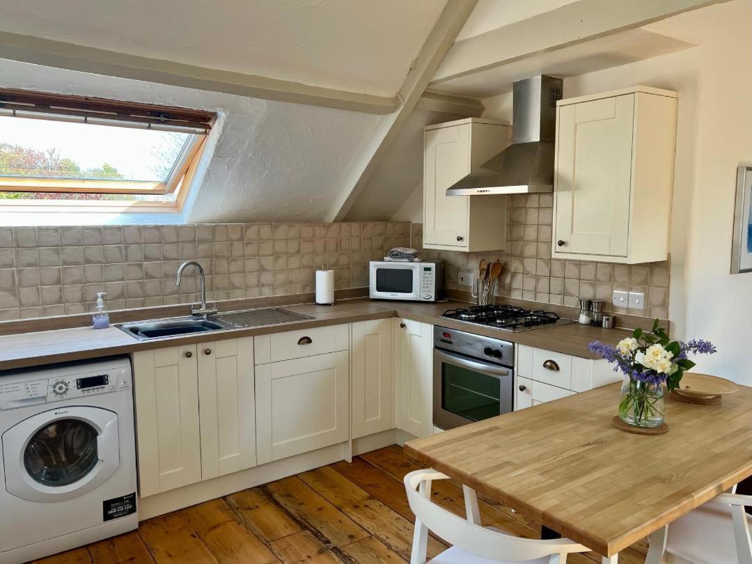 Norburton Hall Cottages ブリッドポート エクステリア 写真