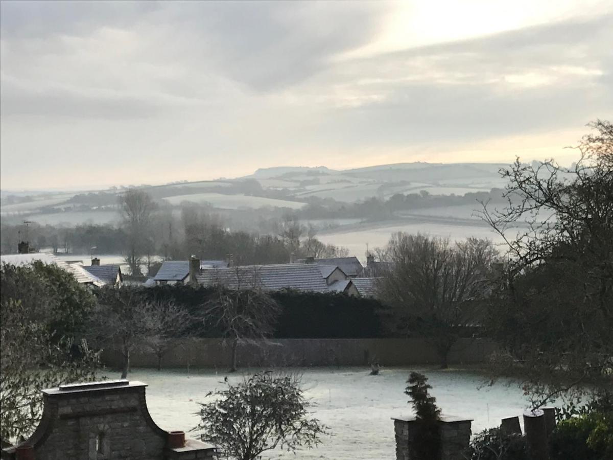 Norburton Hall Cottages ブリッドポート エクステリア 写真